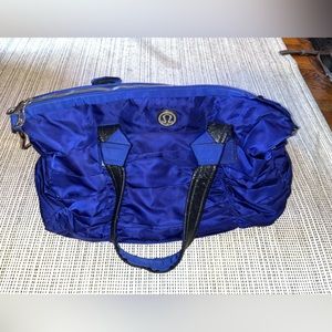 Lululemon gym bag/ duffel bag